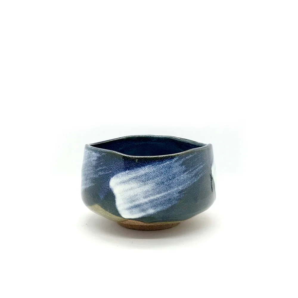 AMAYA Blue Matcha Bowl White Brushstroke Chawan (500ml) - Image 6